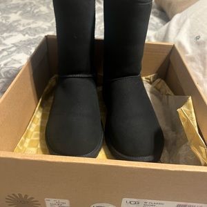 Excellent condition classic short ugg boots